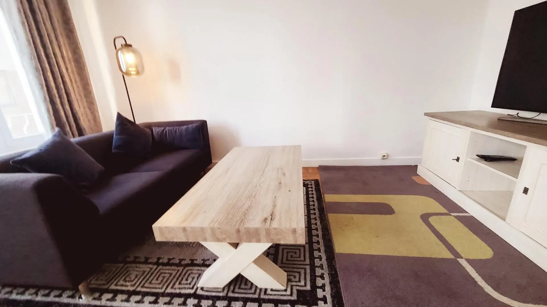 Room For Rent In Antwerpen בית אירוח אנטוורפן