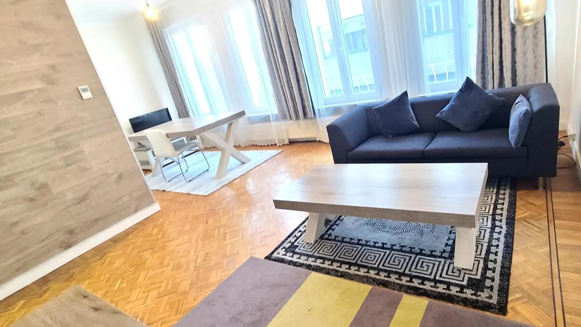 בית אירוח Room For Rent In Antwerpen בלגיה